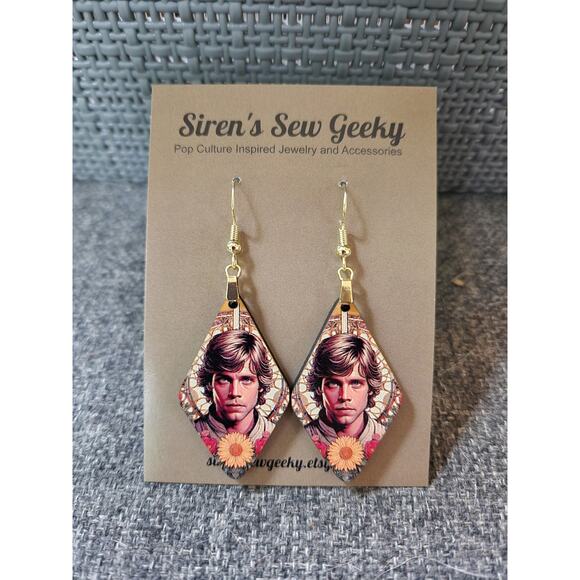 Star Wars Luke Skywalker Floral Earrings - Picture 2 of 2